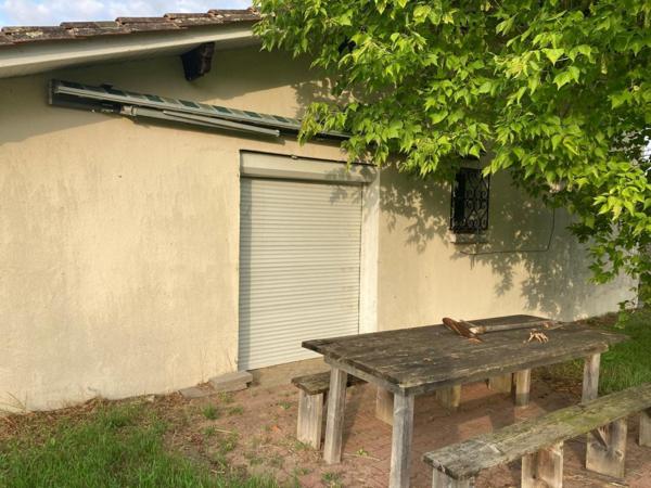 maison a vendre sur la commune des Eglisottes et chalaures avec son grand terrain constructible