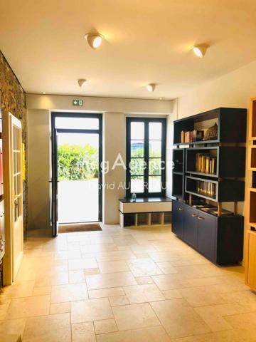 Local Commercial à L' ILE-D'YEU, 85350 - 4 pièces 103m²