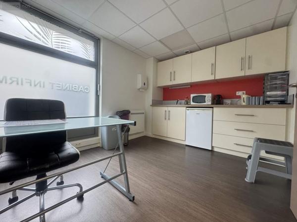 Bureaux à louer à Cherbourg-en-Cotentin dans la Manche (50100), ref : 045/1731