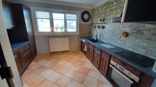 À vendre - Maison individuelle, 6 pièces située à Blois (41000)
