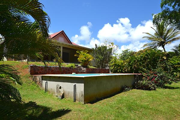 Petit-Bourg (97170) Grande villa T4 Piscine la Gripierre