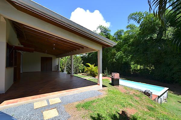 Petit-Bourg (97170) Grande villa T4 Piscine la Gripierre