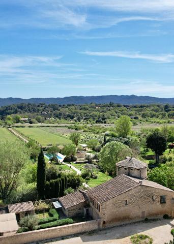 A vendre - Pigeonnier du XVIIe siècle - Sud Luberon - 1,9 hectare de jardin et prairies