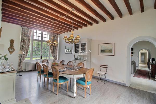 À vendre- Longère familiale - Bourgogne-Saint-Fargeau-89170- 8 ch et dépendance cadre exceptionnel  8900 m2