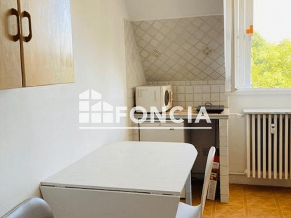 Location Studio 11.9 m² - 4 RUE DE LA BRECHE Chartres 28000