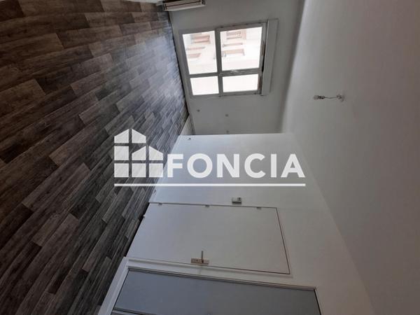 Location Studio 20.15 m² - 7-9-11-13-15 RUE DU GRAND FAUBOURG Chartres 28000