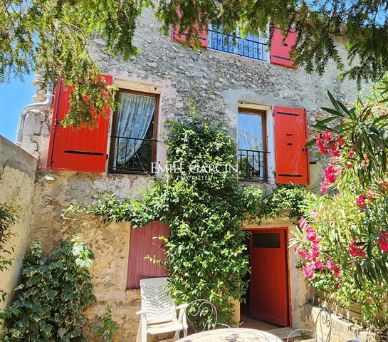 A vendre - Maison de village - Haute Provence - Pleine de charme avec jardin et garage