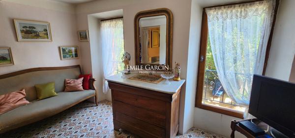 A vendre - Maison de village - Haute Provence - Pleine de charme avec jardin et garage