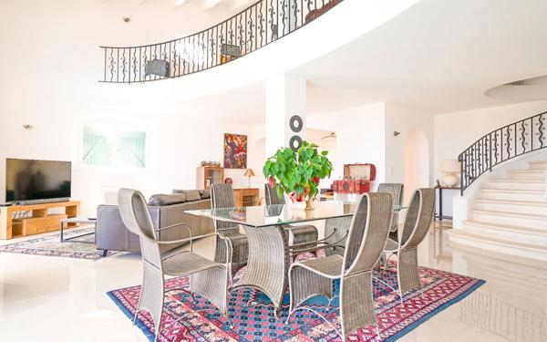 Maison à vendre    6 pièces • 270,15 m2 Vallauris