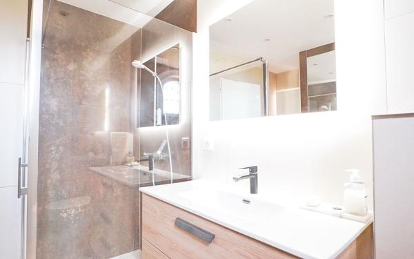 Maison à vendre    6 pièces • 270,15 m2 Vallauris