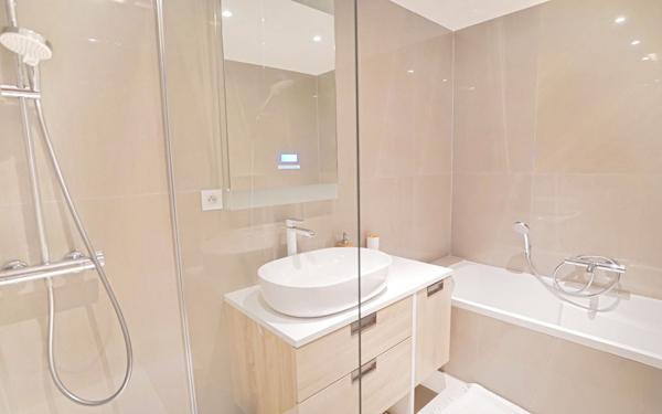 Maison à vendre    6 pièces • 270,15 m2 Vallauris