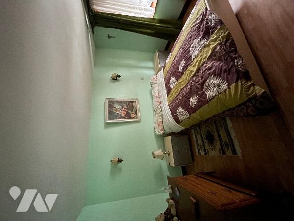 MAISON MITOYENNE DES DEUX COTES, A RENOVER, COMPRENANT