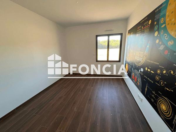 Location Maison 5 pièces 138.7 m² - 51 RUE DE LA ROQUILLE Veigne 37250
