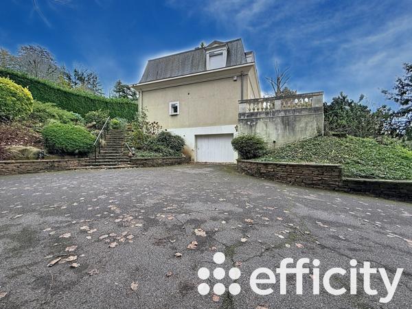 Maison 5 pièces - 221 m²