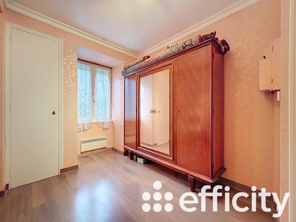 Maison 5 pièces - 221 m²