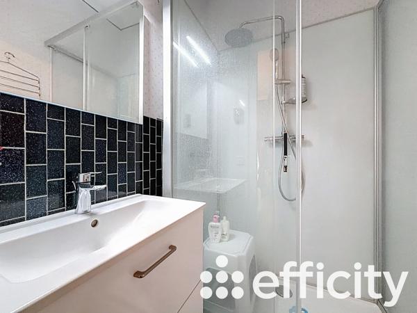 Maison 5 pièces - 221 m²