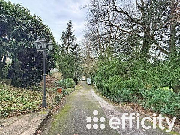 Maison 5 pièces - 221 m²