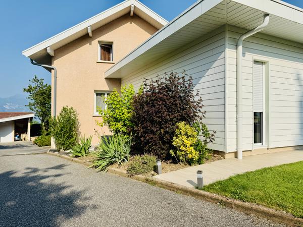 Etaux (74800) Villa de 202 m2 au coeur du village