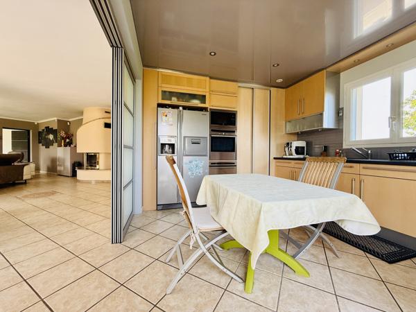 Etaux (74800) Villa de 202 m2 au coeur du village