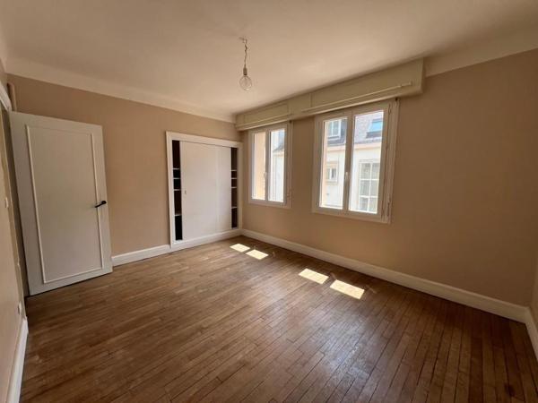 A LOUER : A Lorient - appartement en hyper-centre - 126m²