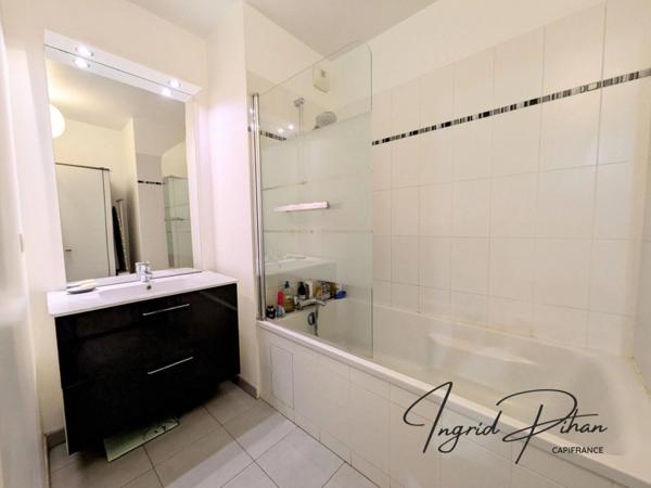 Apt 3 pièces - 59 m² + Terrasse & Parking - Résidence récente – Colombes, Île Marante (92)