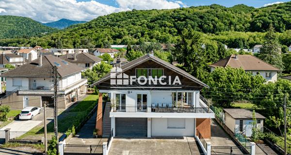 À vendre Maison 12 pièces 312 m² - ÉChirolles 38130