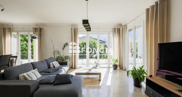 À vendre Maison 12 pièces 312 m² - ÉChirolles 38130