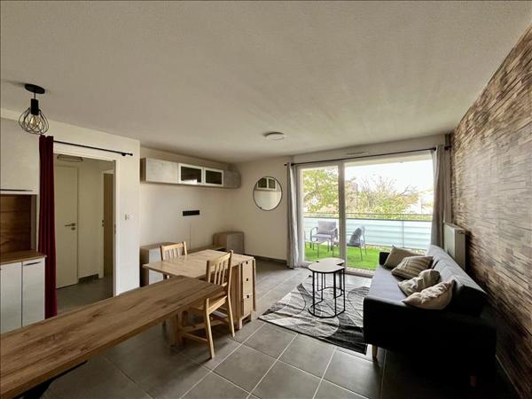 Appartement à louer 726 € CC TOURNEFEUILLE 2 p 40 m² DPE C