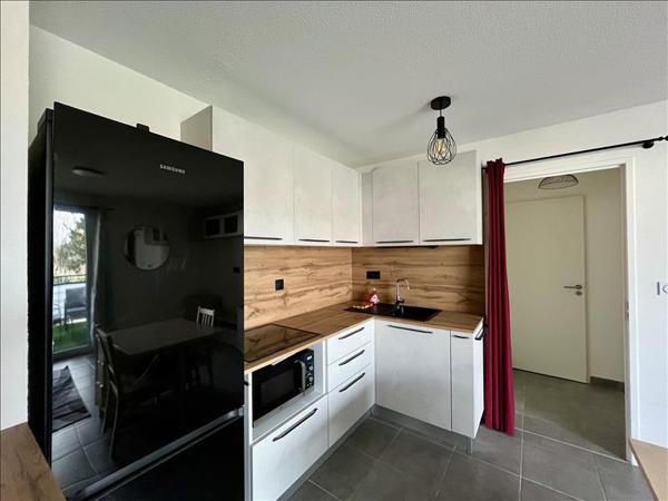Appartement à louer 726 € CC TOURNEFEUILLE 2 p 40 m² DPE C