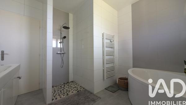 Maison à vendre 6 pièces 190 m² Sainte-Eulalie