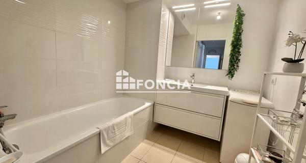 À vendre Appartement 3 pièces 63.54 m² - Marseille 13008