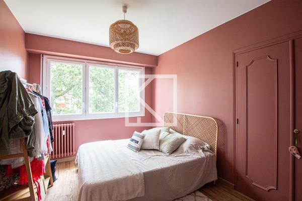 Appartement de charme avec grand balcon et garage