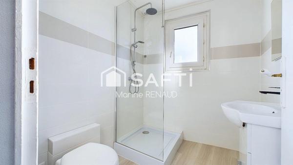 Immeuble de 100m2 en plein cœur de Saint Trojan les Bains