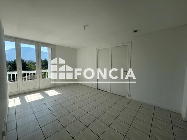 Location Appartement 3 pièces 47.79 m² - 13 RUE DU COLONEL MANHES Saint Martin D Heres 38400