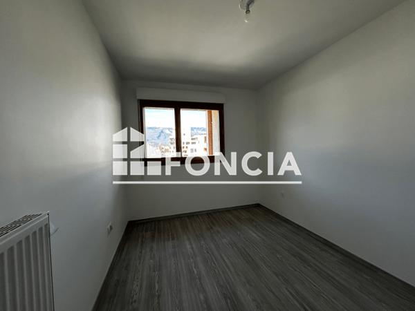 Location Appartement 3 pièces 61 m² - 4 RUE MARCELINE DESBORDES VALMORE Grenoble 38000