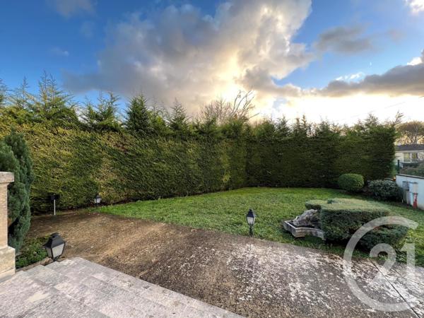 Maison à vendre  9 pièces - 360 m2 MONTFERMEIL - 93