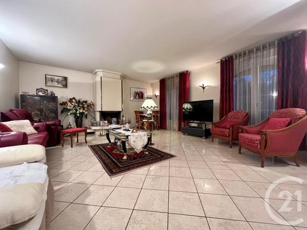 Maison à vendre  9 pièces - 360 m2 MONTFERMEIL - 93