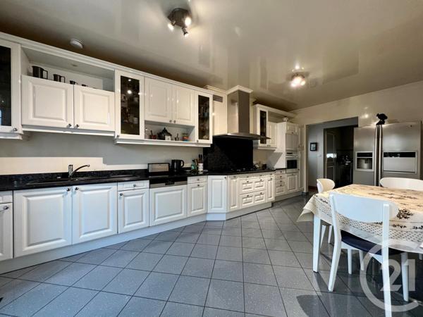 Maison à vendre  9 pièces - 360 m2 MONTFERMEIL - 93