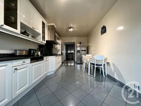 Maison à vendre  9 pièces - 360 m2 MONTFERMEIL - 93