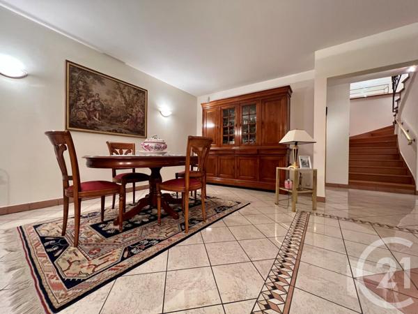 Maison à vendre  9 pièces - 360 m2 MONTFERMEIL - 93