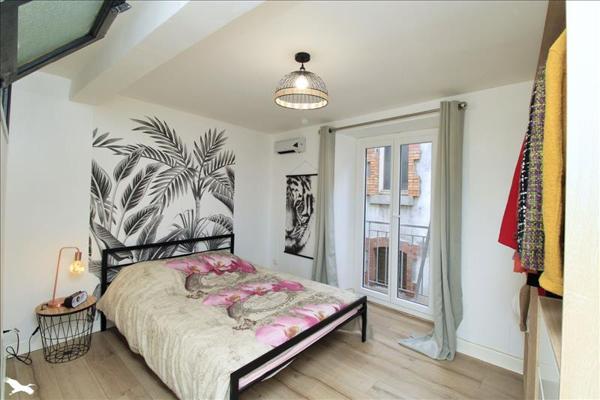 Immeuble à vendre |  Saint-Girons |  216,5 m²