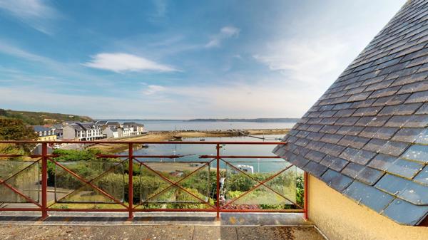 Dpt Finistère (29), à vendre CAMARET SUR MER, Maison P6 avec vue imprenable sur le port et la plage