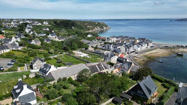 Dpt Finistère (29), à vendre CAMARET SUR MER, Maison P6 avec vue imprenable sur le port et la plage