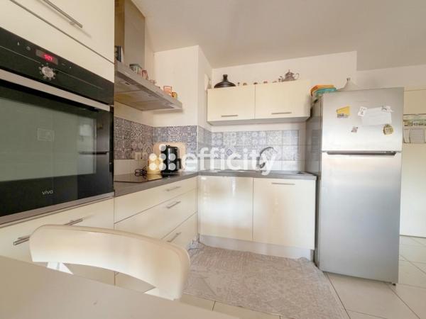 Appartement
         3 pièces
        - 55 m² Exclusivité 109 000 € *