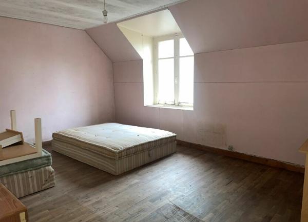 Maison à vendre    3 pièces •  Plounévez-Quintin