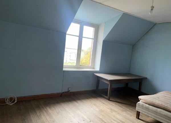 Maison à vendre    3 pièces •  Plounévez-Quintin