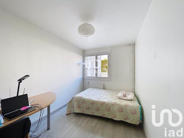 Appartement 4 pièces de 76 m² à Châtenay-Malabry (92290)