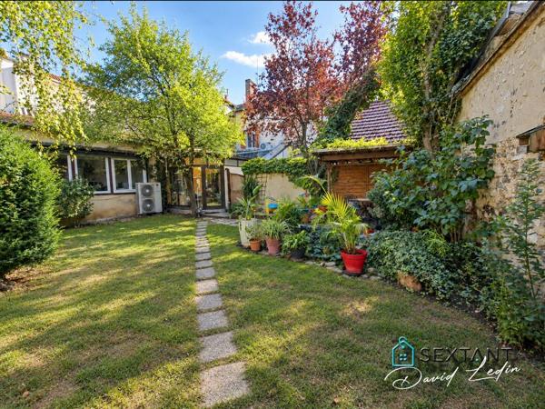 CENTRE-VILLE DE GAILLON - MAISON DE CARACTÈRE AVEC JARDIN ET DÉPENDANCE