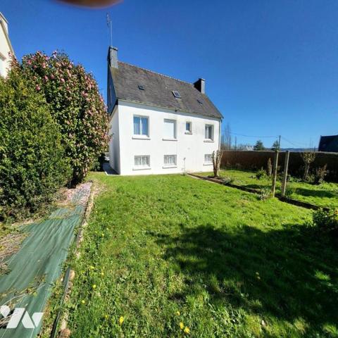 Maison d'habitation à vendre dans le centre de Châteauneuf du Faou, Finistère 29