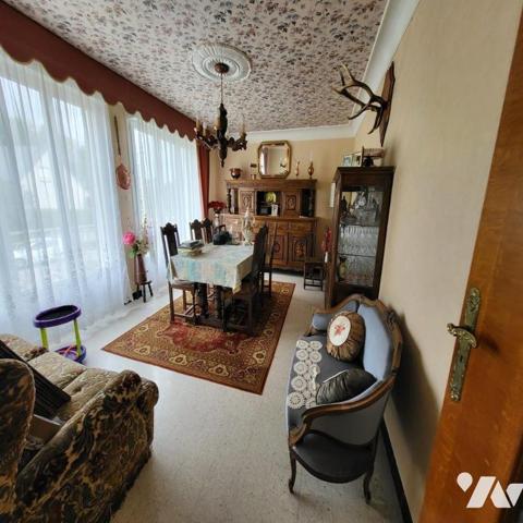 Maison d'habitation à vendre dans le centre de Châteauneuf du Faou, Finistère 29